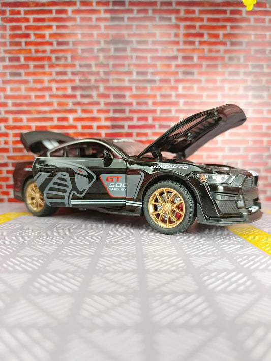 Ford Mustang GT500 1:32