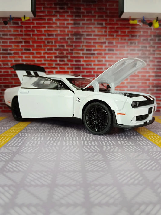 Dodge Challenger SRT Hellcat 1:22
