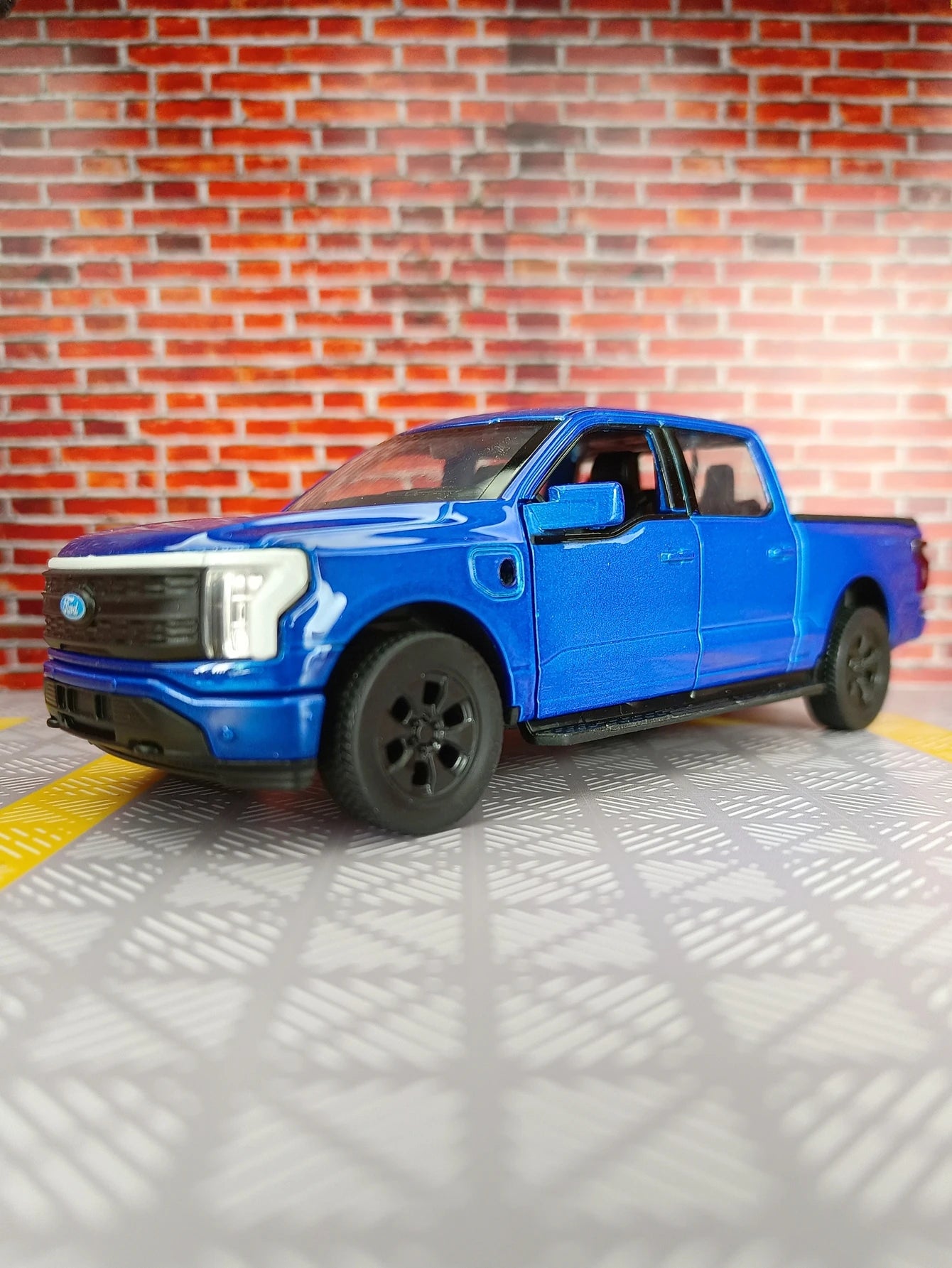1:36 Ford F150 New Energy 2022
