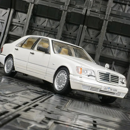 1:24 Mercedes-Benz W140 S320