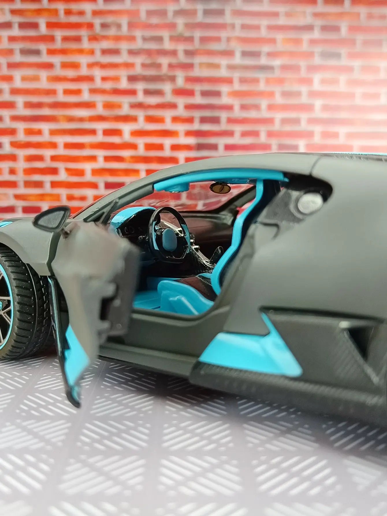 1:24 Bugatti Divo