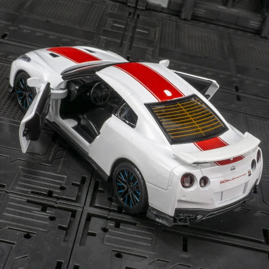 Nissan GTR 50th Anniversary Edition 1:32