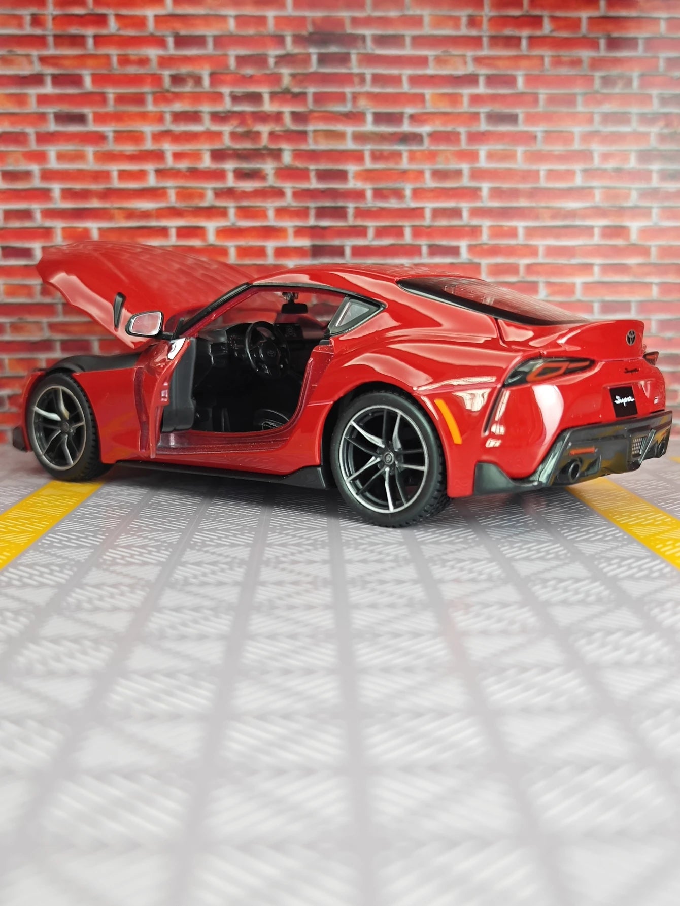 1:24 Toyota GR Supra