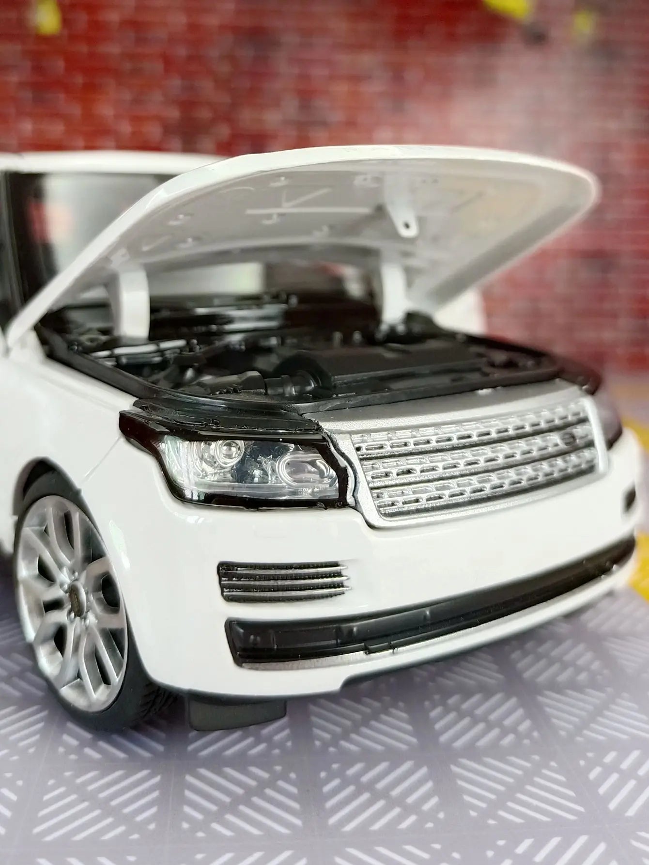 1:24 Land Rover Range Rover