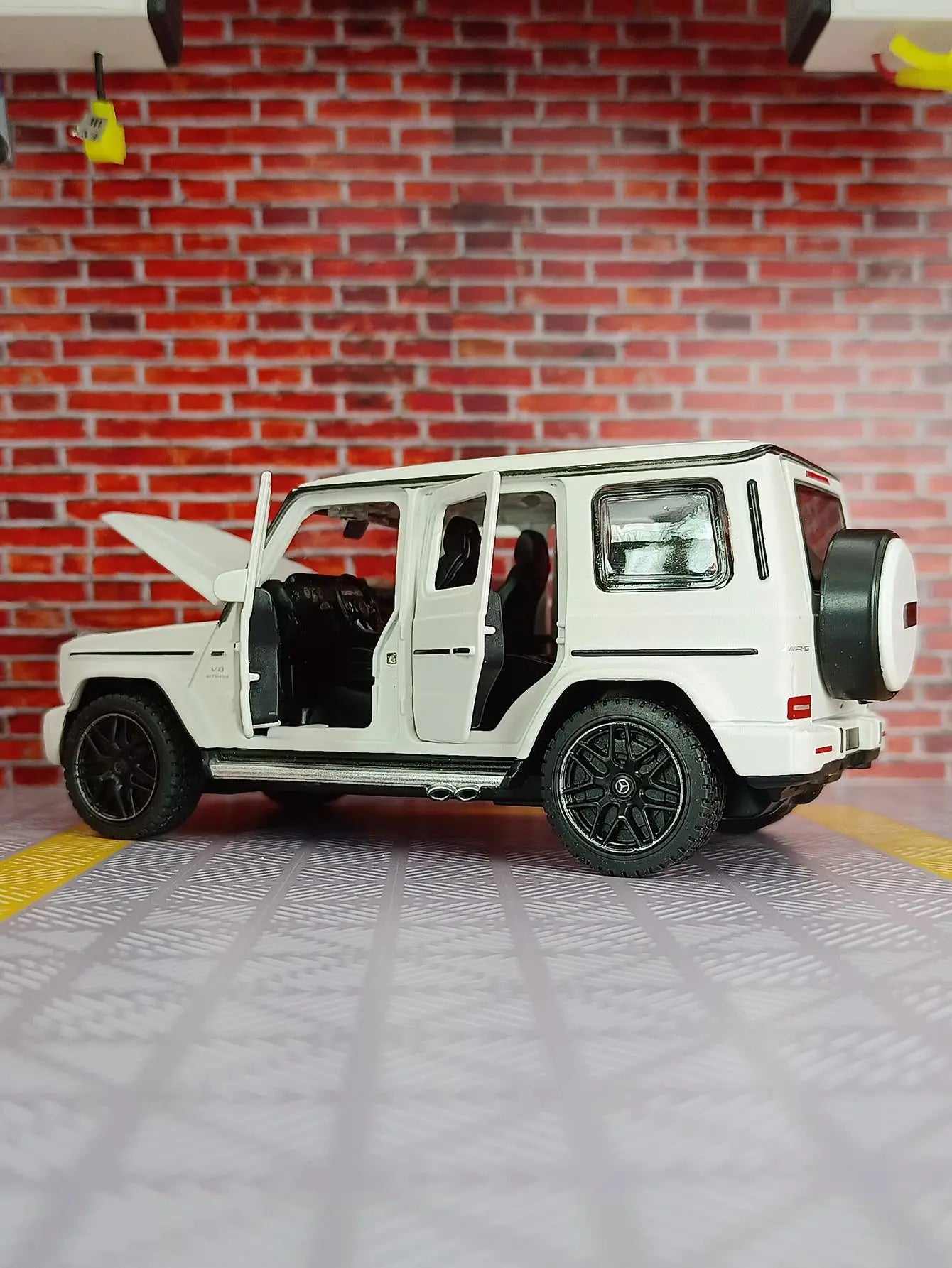 1:32 Mercedes G63