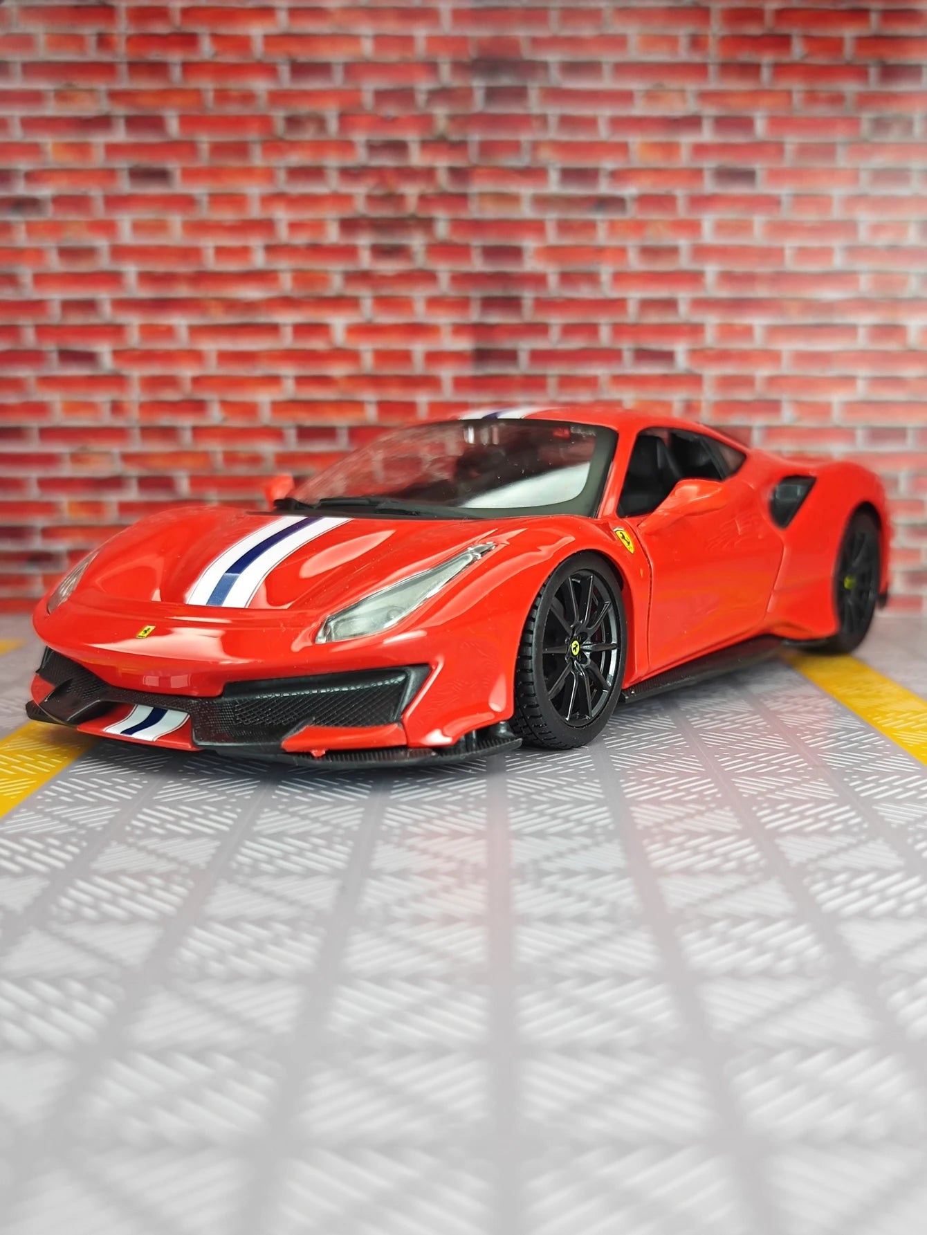 1:24 Ferrari 488 PISTA