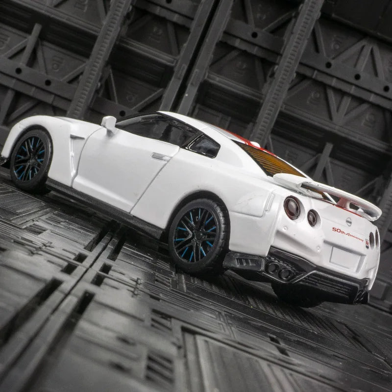 Nissan GTR 50th Anniversary Edition 1:32