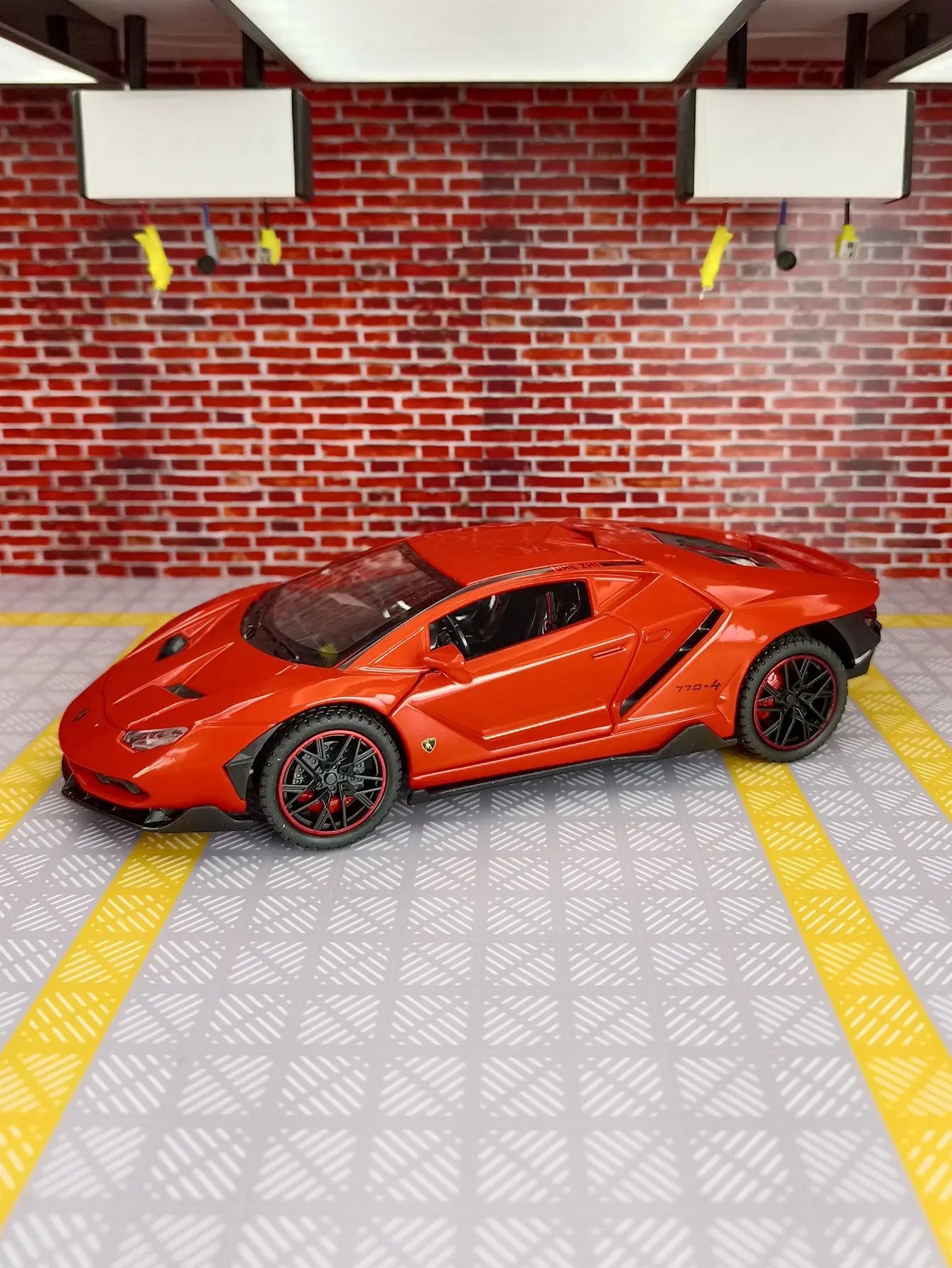 1:24 Lamborghini LP770