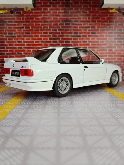 BMW E30 1988 1:24