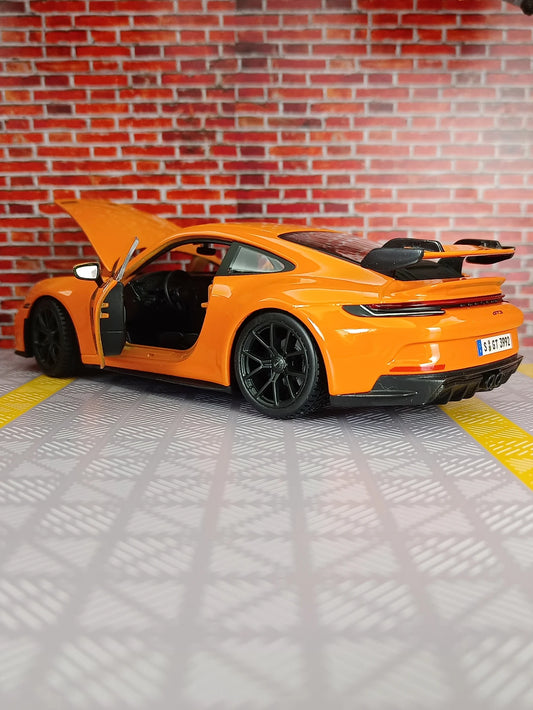 Porsche 911 GT3 1:24