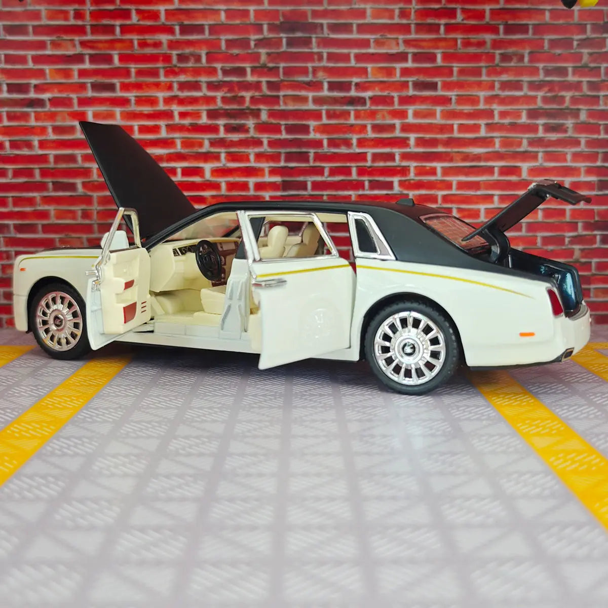 1:24 Rolls-Royce Phantom