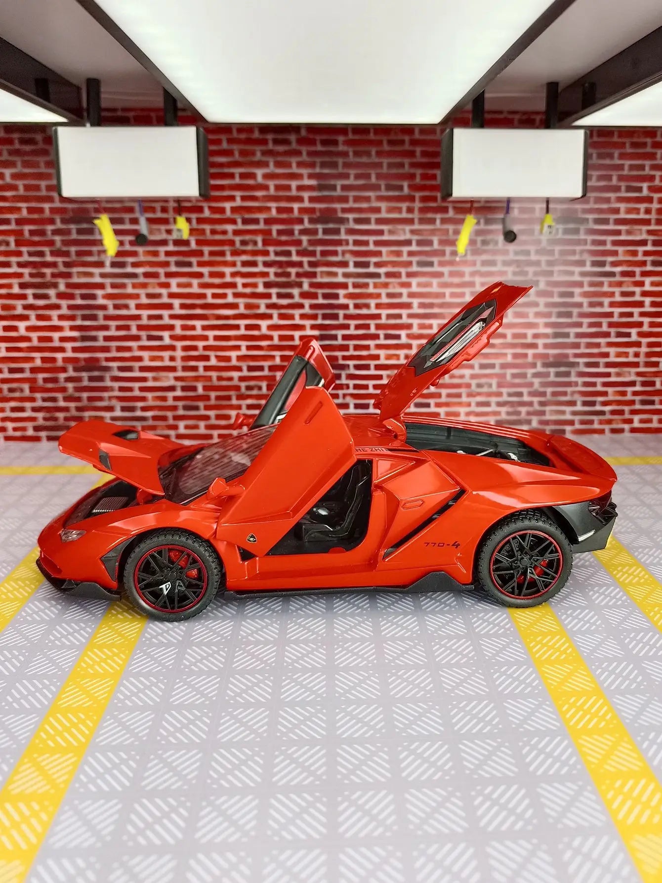 1:24 Lamborghini LP770