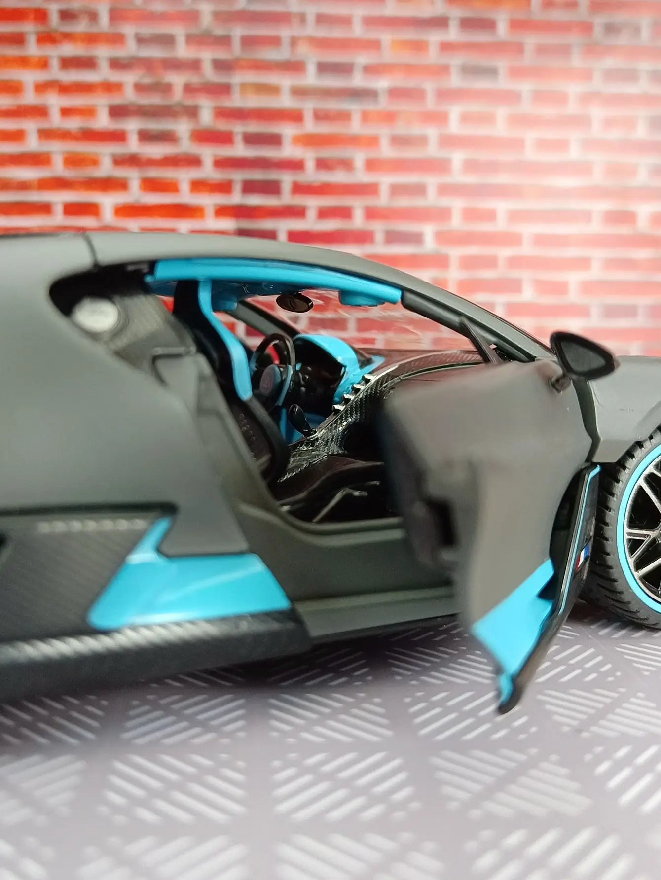 1:24 Bugatti Divo