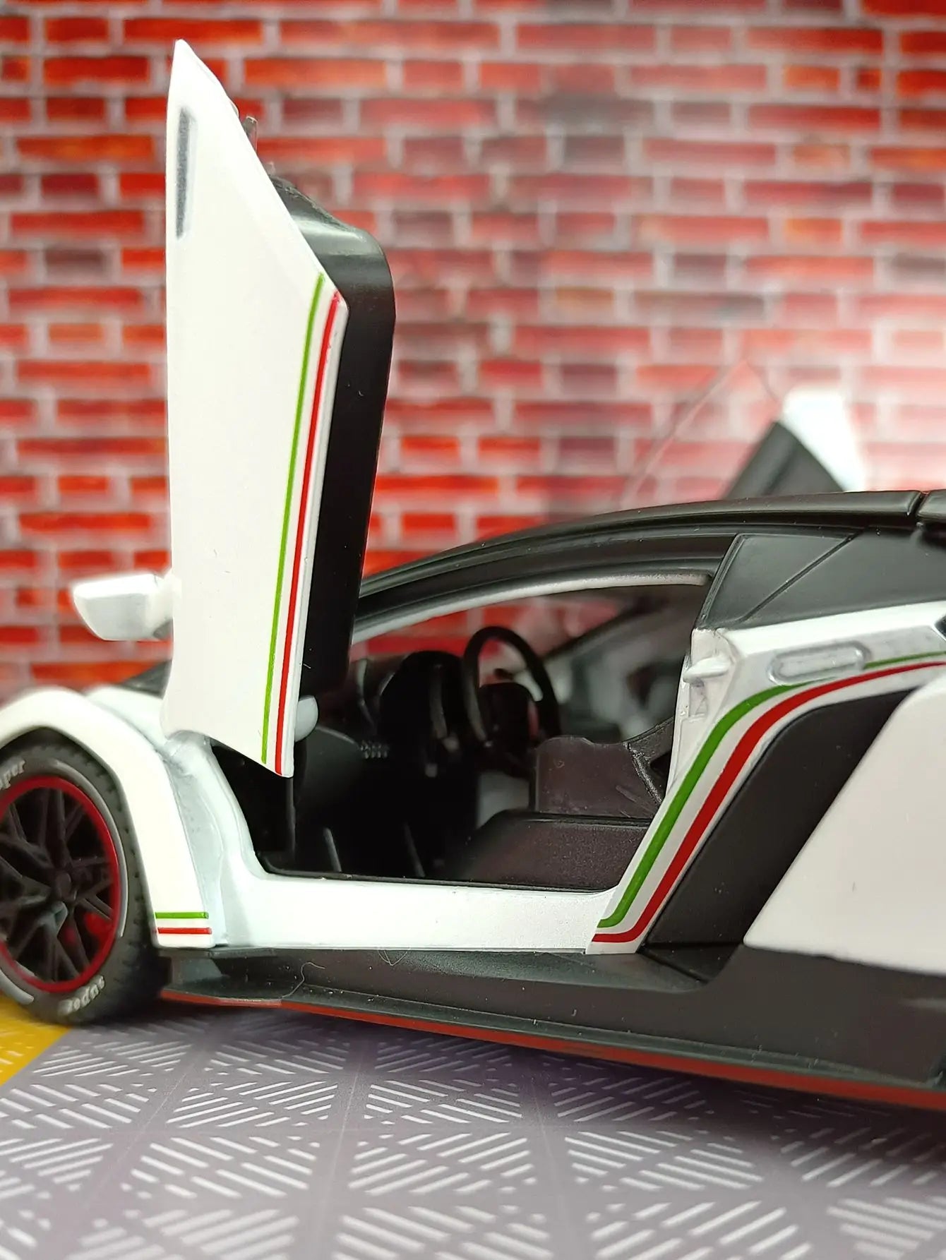 1:24 Lamborghini Veneno