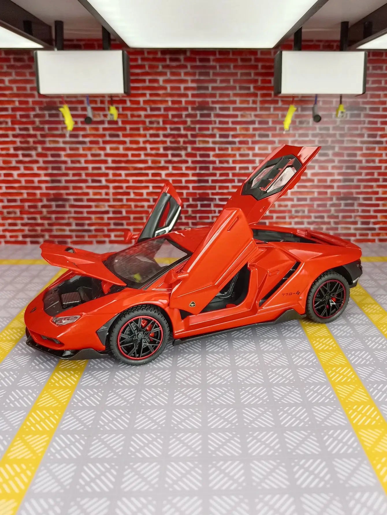 1:24 Lamborghini LP770