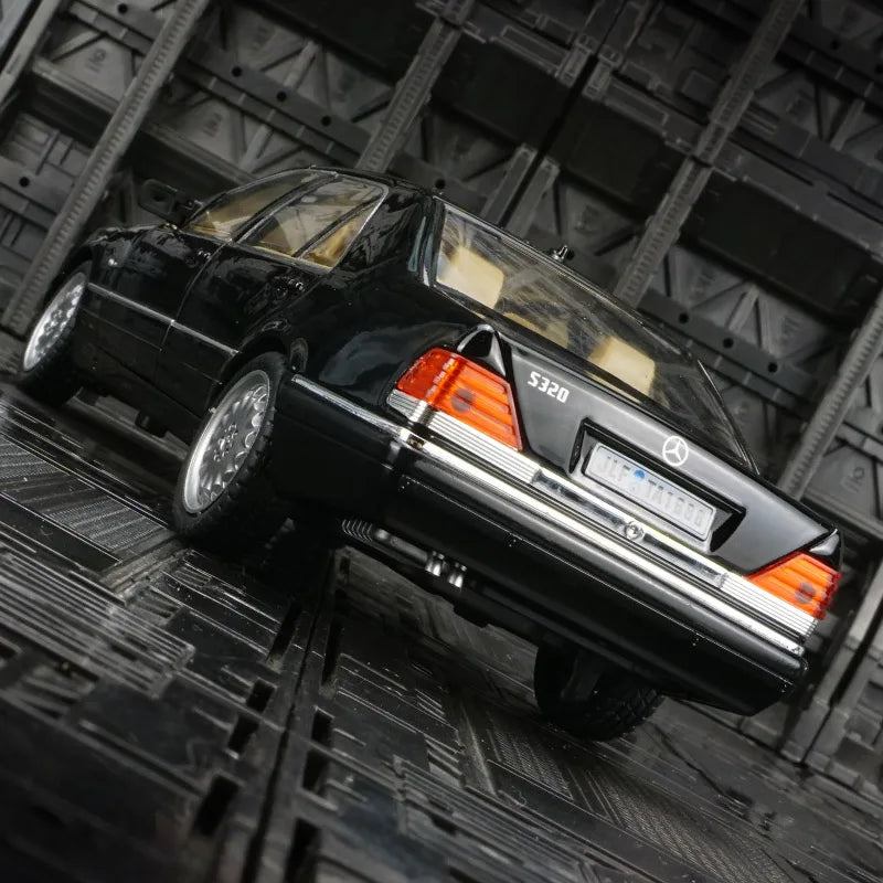 1:24 Mercedes-Benz W140 S320
