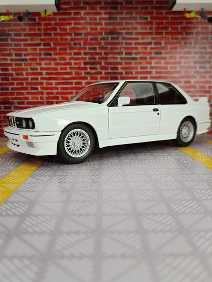 BMW E30 1988 1:24