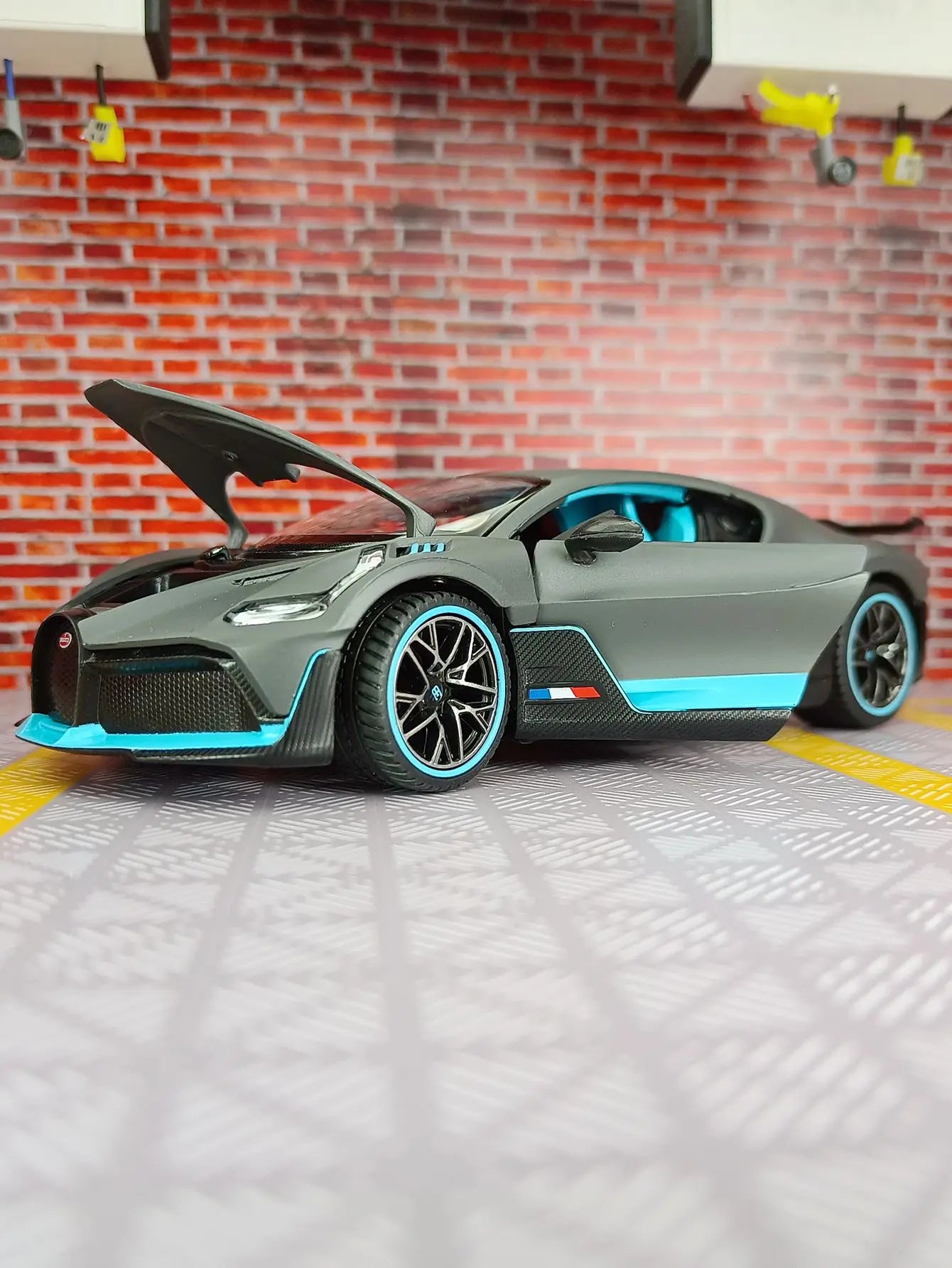 1:24 Bugatti Divo