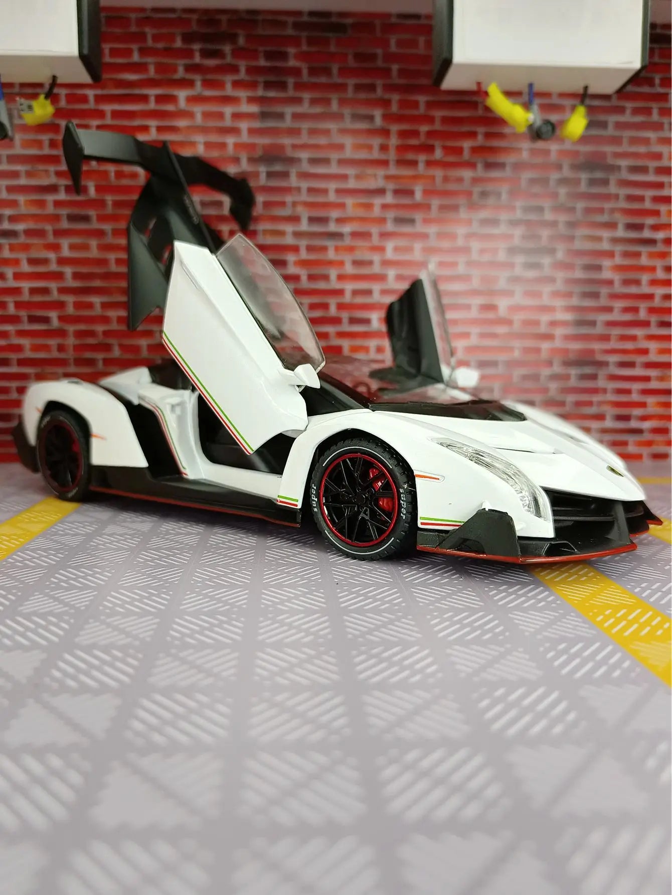 1:24 Lamborghini Veneno