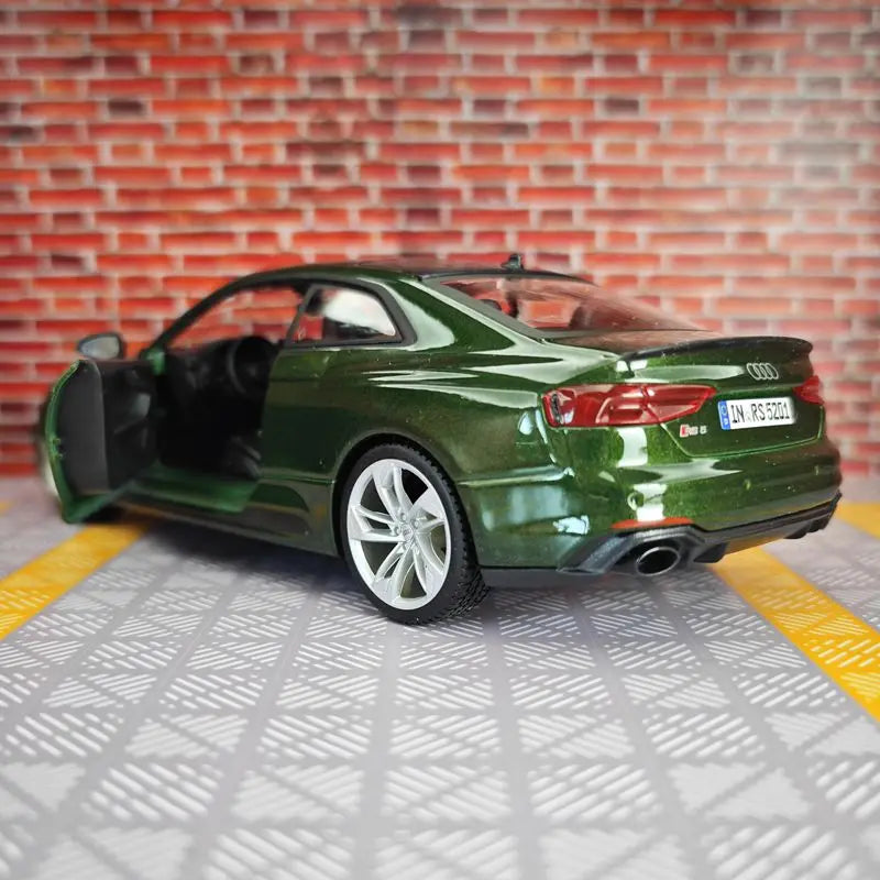 1:24 Audi RS5