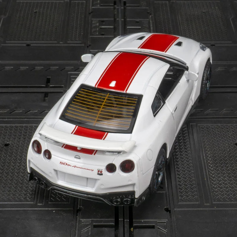 Nissan GTR 50th Anniversary Edition 1:32