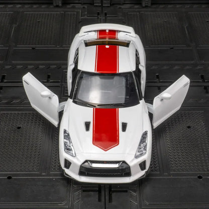 Nissan GTR 50th Anniversary Edition 1:32