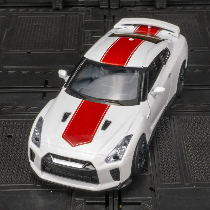 Nissan GTR 50th Anniversary Edition 1:32