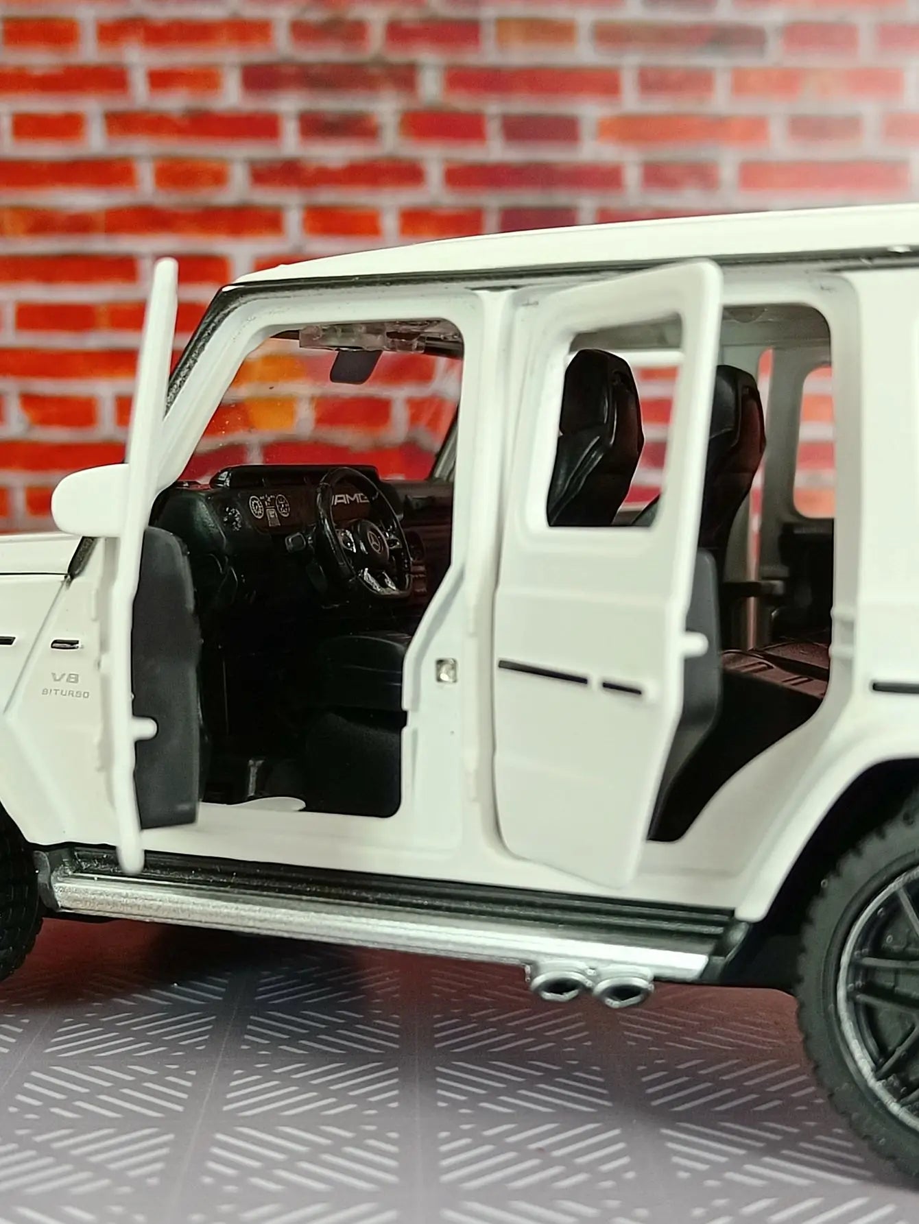 1:32 Mercedes G63