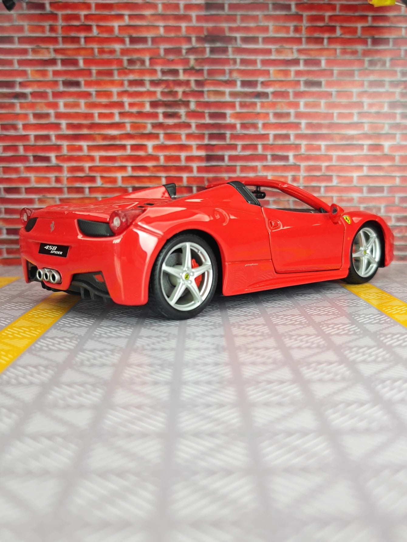 1:24 Ferrari 458 Spider